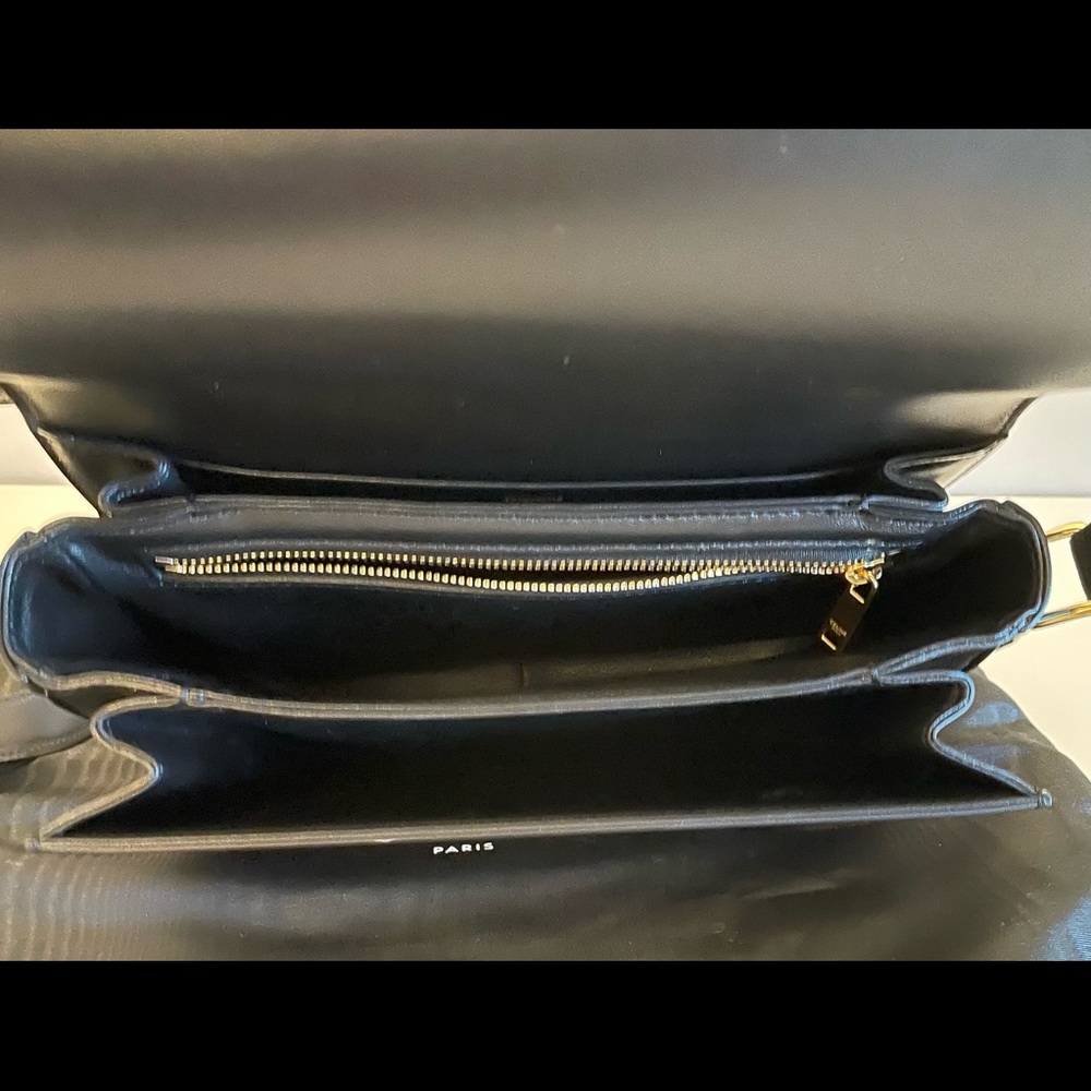 Celine Black Medium Triomphe Bag In Shiny Calfskin - Picture 4 of 9